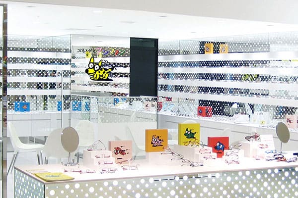 こどもメガネアンファン 大丸梅田店